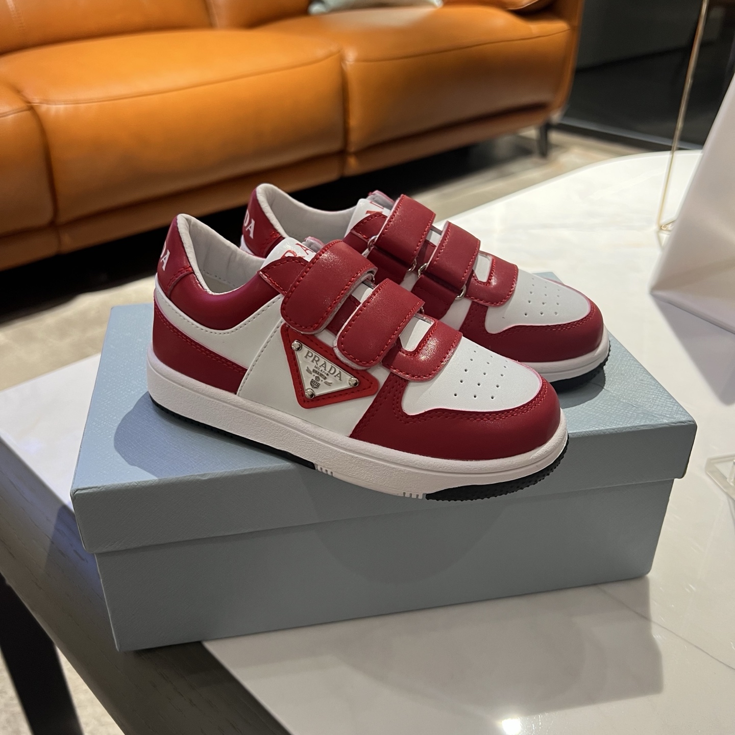 Children's shoes child